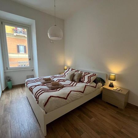 La Dolce Vita - Luxury Colosseum Boutique Apartment ローマ エクステリア 写真