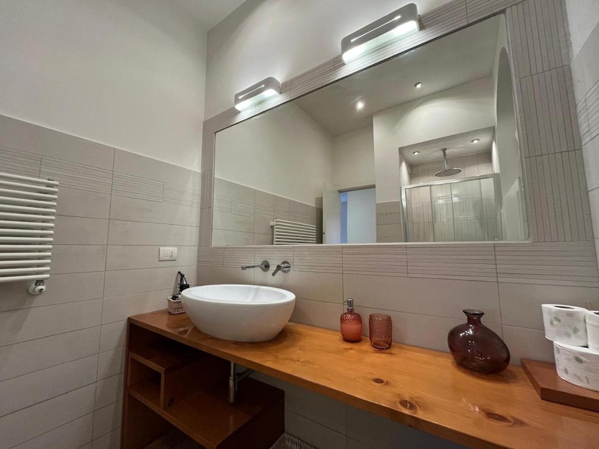 La Dolce Vita - Luxury Colosseum Boutique Apartment ローマ エクステリア 写真